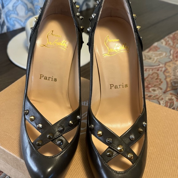 NAPA STUD GREEN CHRISTIAN LOUBOUTIN NEW IN BOX SIZE 371/2 - Picture 7 of 12